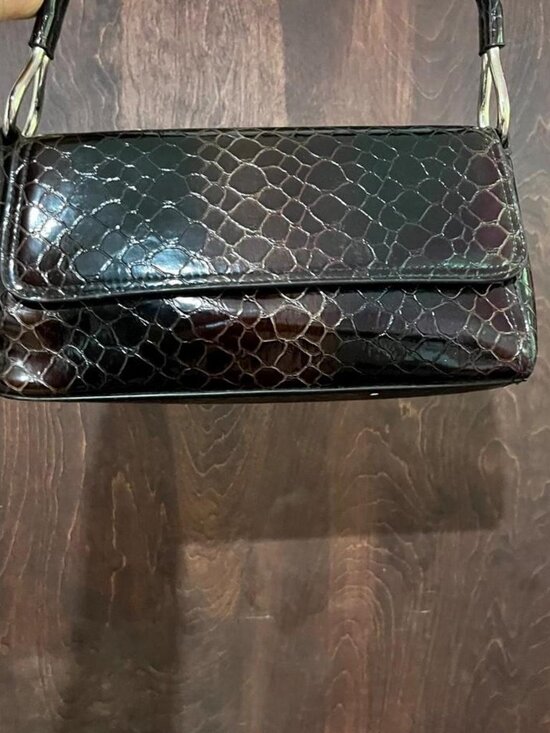 Unique Vintage Handbags - Y2K Dark Brown Croc Embossed Baguette Shoulder Bag